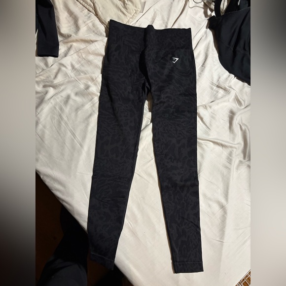 Gymshark Sports Bra, Shorts, and Leggings Set - Picture 6 of 7